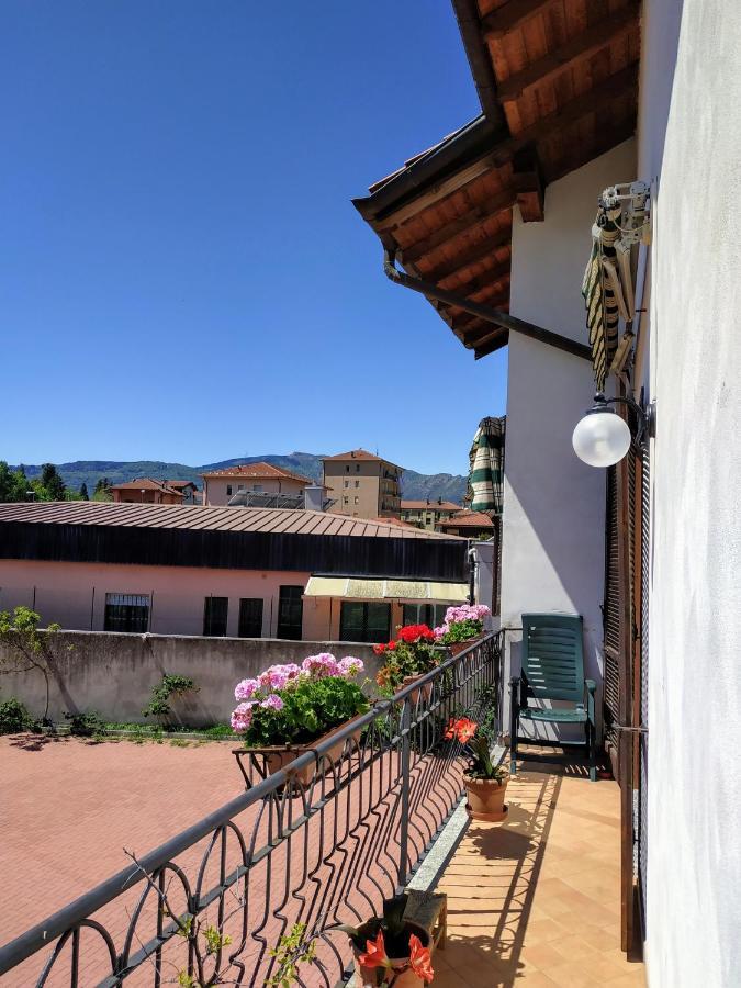 Casa Marina Apartment Verbania Bagian luar foto
